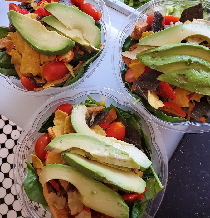 The salad junkie Picture 7