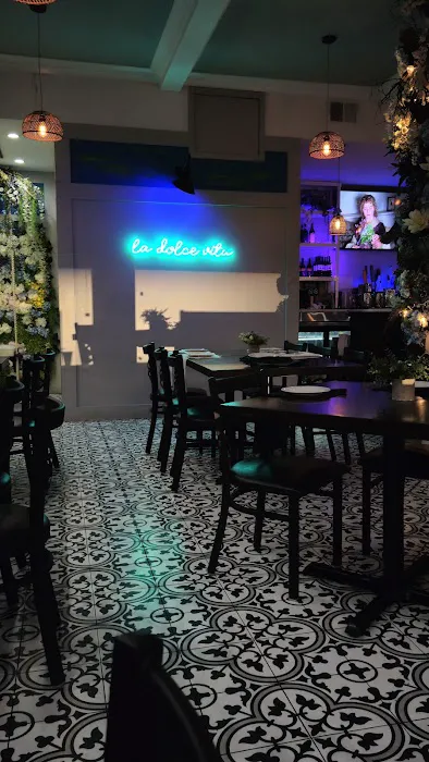 Fava Restaurant Picture 2