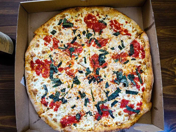 Justinos Pizza Picture 2