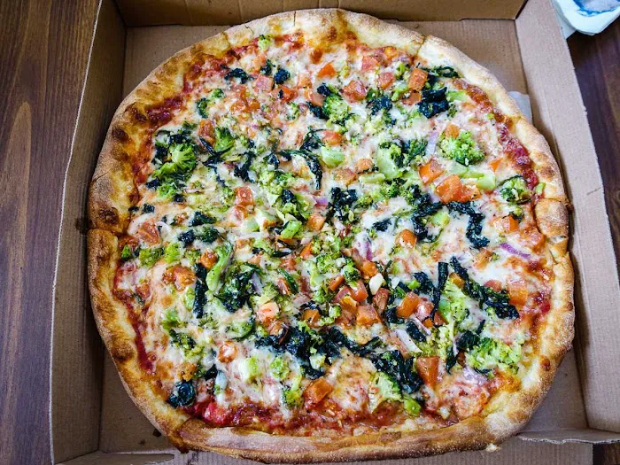 Justinos Pizza Picture 8