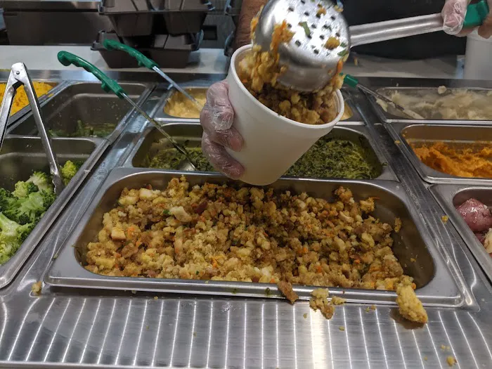 La Rosa Chicken & Grill Restaurant - Guyon Avenue Picture 5