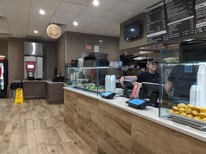 La Rosa Chicken & Grill Restaurant - Guyon Avenue Picture 10