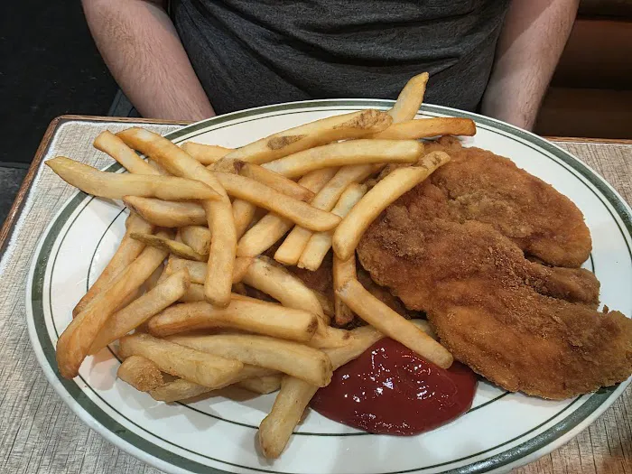 Oakwood Diner Picture 8