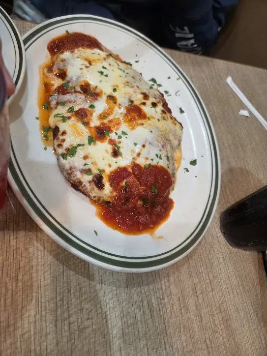 Oakwood Diner Picture 4