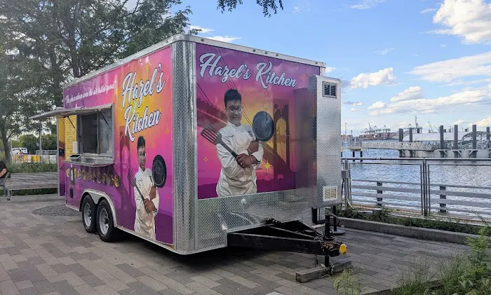 Hazel's 423 Food Truck Picture 9