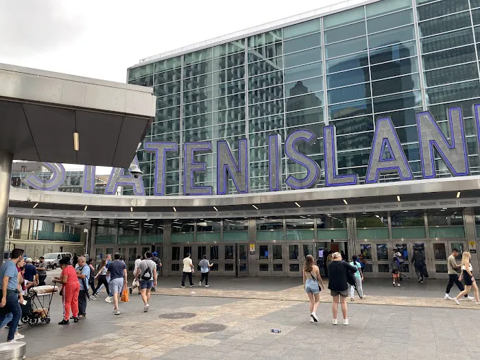 Ferris Wheel Yogurt Smoothie and Cafe Picture 10