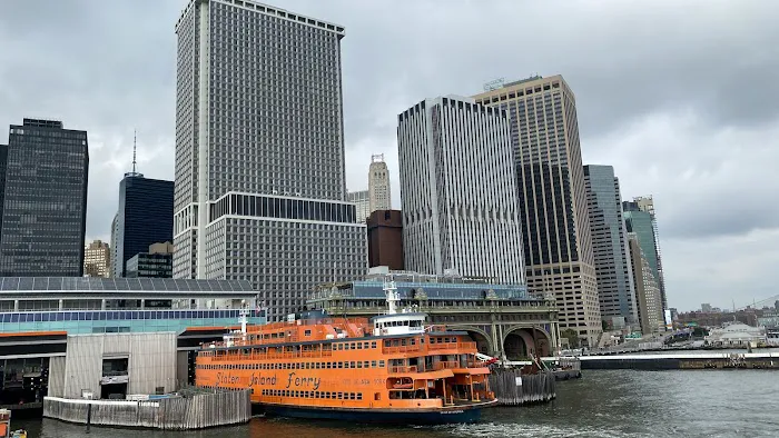Ferris Wheel Yogurt Smoothie and Cafe Picture 1