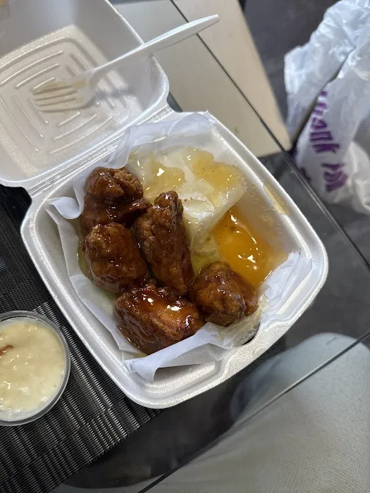 Planet Wings we deliver Picture 10