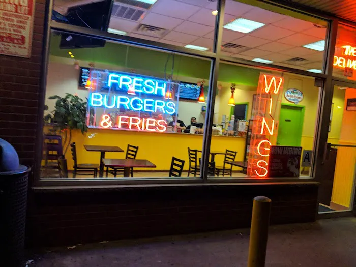 Planet Wings we deliver Picture 7