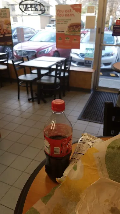 Subway - Staten Island - 3885 Picture 7