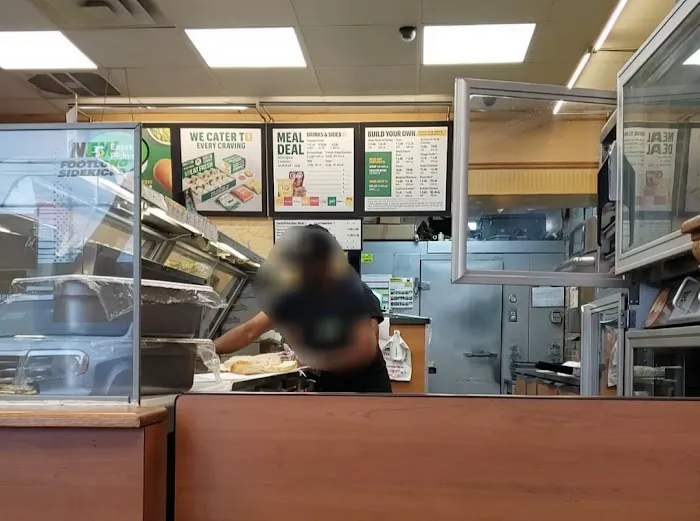 Subway - Staten Island - 3885 Picture 8