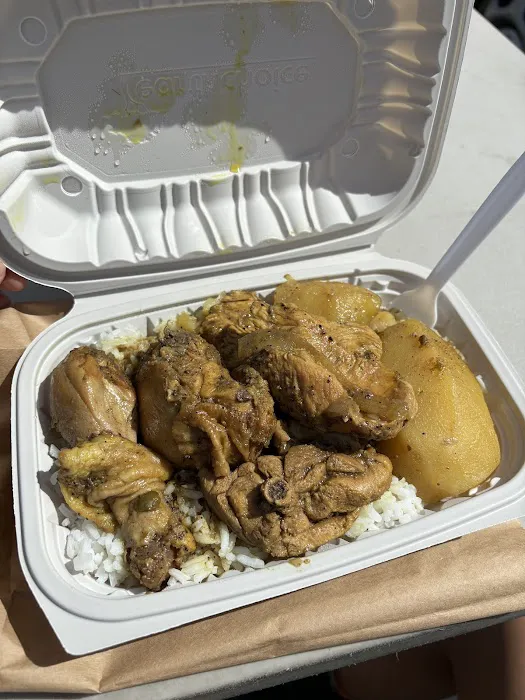 Angelo's Best Chili Dogs N Mama's Kitchen Picture 1