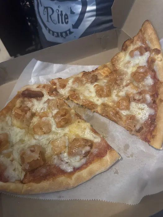 Fontana Pizza & Restaurant Picture 5