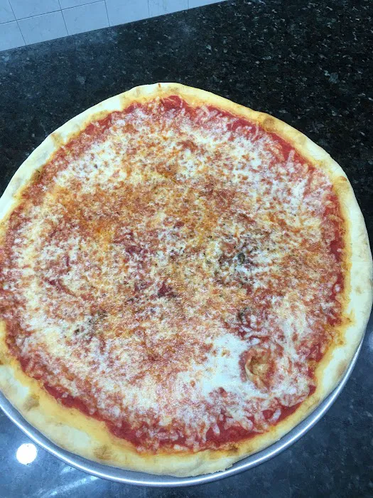 Avanti's Pizzeria Picture 10