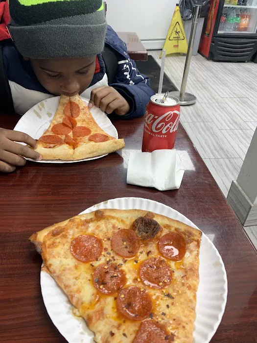 Mike's Pizzeria & Italian Restaurant Picture 8