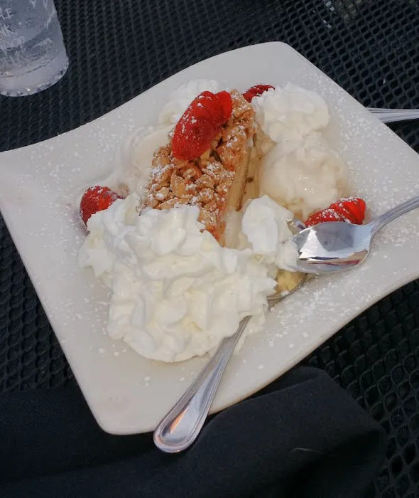 Bayonne Patio Bar & Grille Picture 4