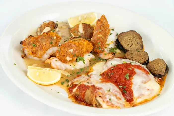 Mona Lisa Pizzeria Ristorante Picture 2