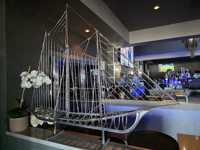 Marina Cafe Restaurant & Tiki Bar Picture 2