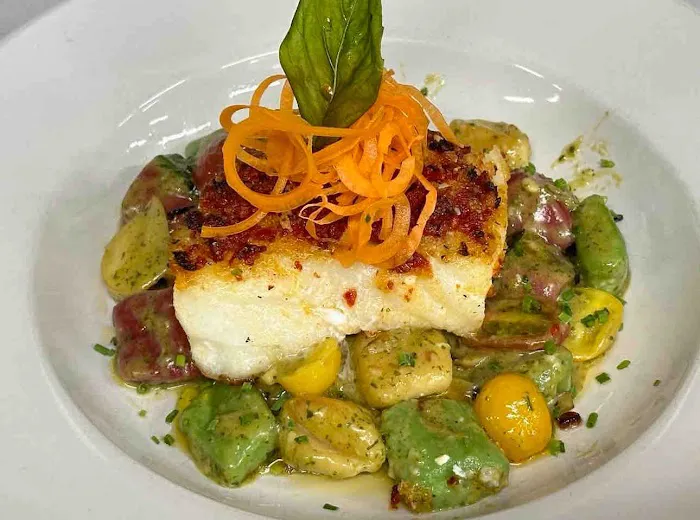 Marina Cafe Restaurant & Tiki Bar Picture 8