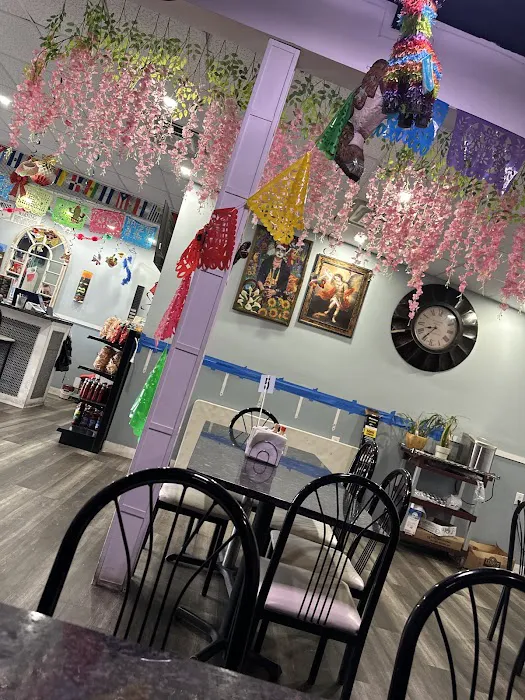 Taqueria Mexican Restaurant Picture 6
