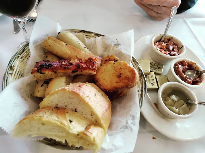 Francesco’s Supper Club Picture 2