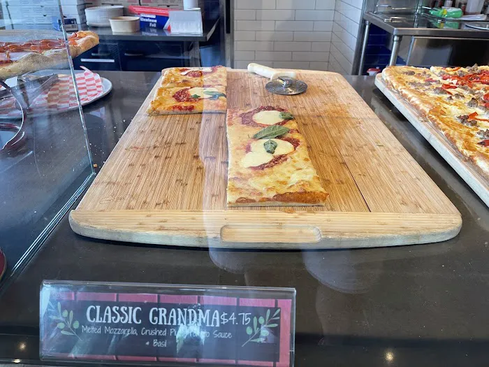 Pienza Brick Oven Pizza Café Picture 4