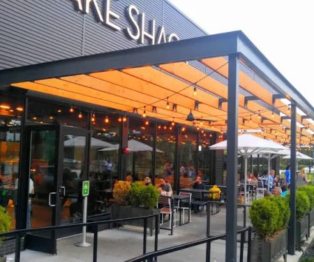 Shake Shack Staten Island Mall - New Springville