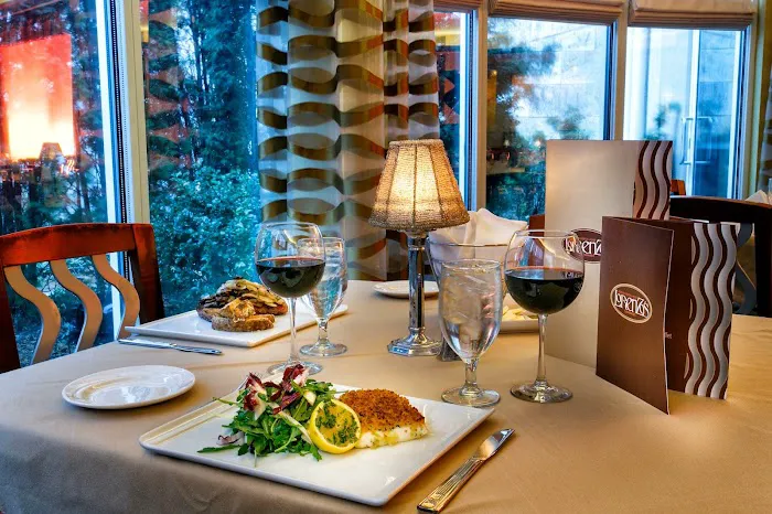 Lorenzo’s Restaurant, Bar & Cabaret Picture 8