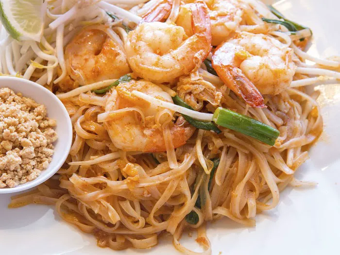 Peking Taste Chinese and Thai Restaurant Picture 1