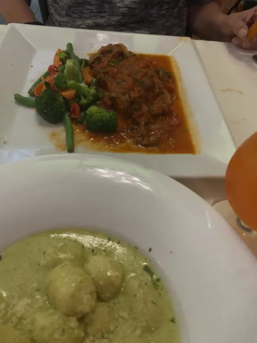 Farington's Cafe and Restaurant Picture 8