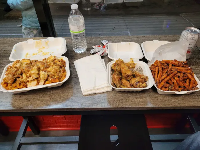 Staten Island House of Wings Picture 1