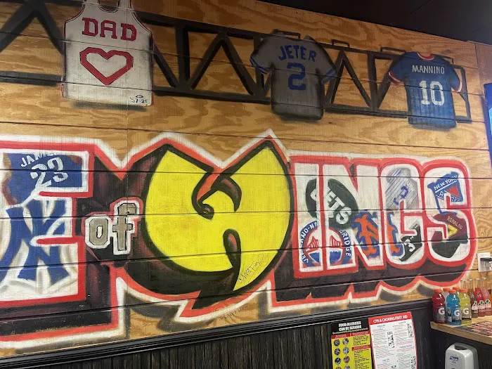 Staten Island House of Wings Picture 10