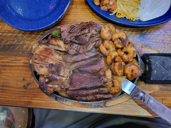 Sofia's Taqueria Forest Picture 7