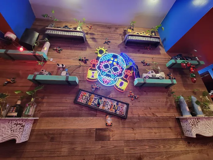 Sofia's Taqueria Forest Picture 4