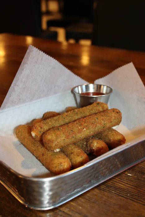 Cherries Sports Bar and Grill Picture 6