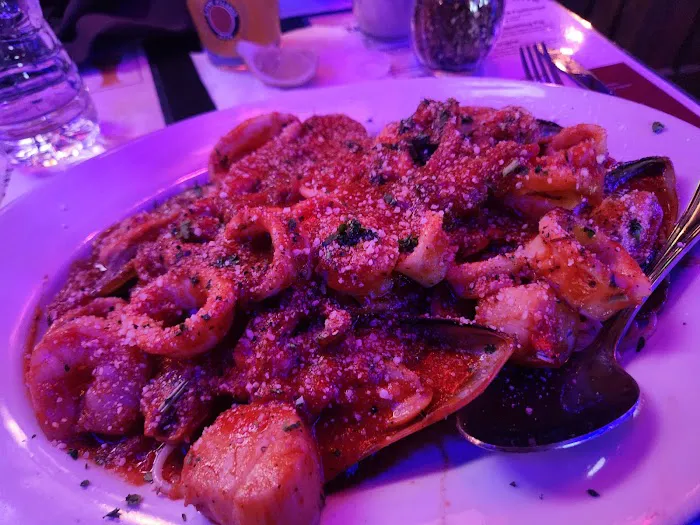 Bardi's Bar and Grill Picture 1