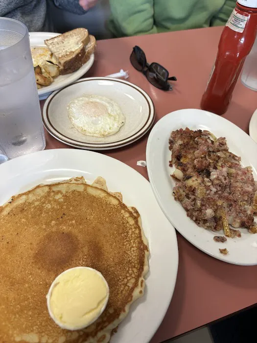 Kenny's Pit Stop Picture 6