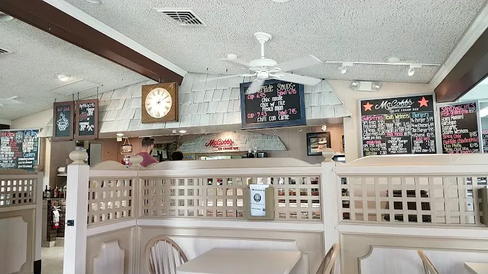 McCobb's Restaurant & Gelotti Ice Cream Bar Picture 10