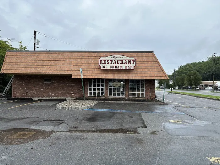McCobb's Restaurant & Gelotti Ice Cream Bar Picture 7