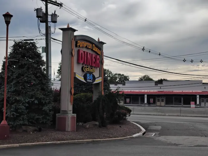 Pompton Queen Diner & Restaurant Picture 3