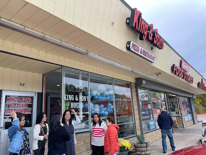 King & Sons Pizzeria Picture 3