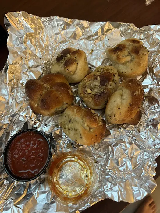 Ameti's Pizza Restaurant Picture 8