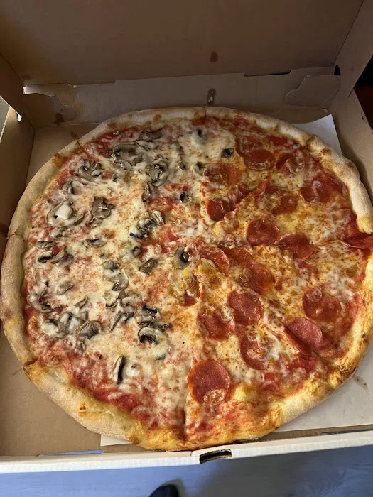 Ameti's Pizza Restaurant Picture 7