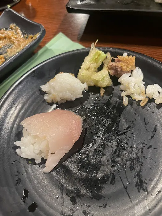 AJ’S Sushi & Cajun Seafood Picture 3