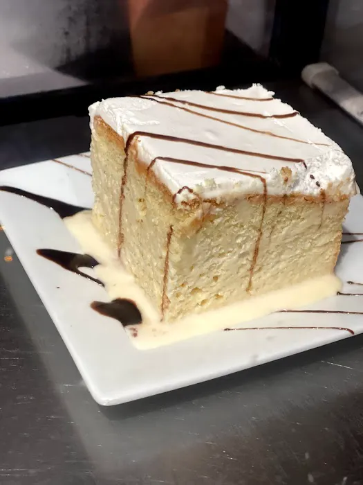 Mama Mia’s Pizzeria Restaurant Deli Picture 3