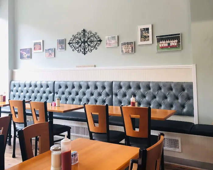 The Cardinal Cafe Picture 1