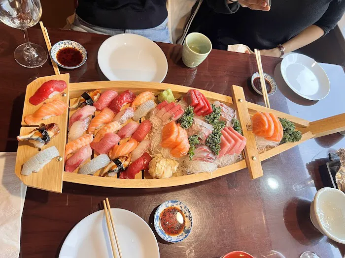 Dami Sushi Picture 8