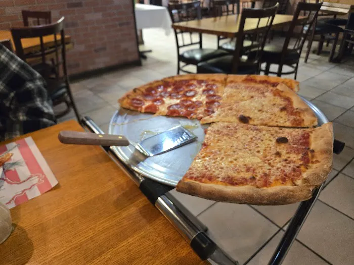 Tony's Pizza Picture 8