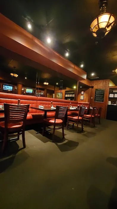 Mack's American Bar & Grill Picture 6