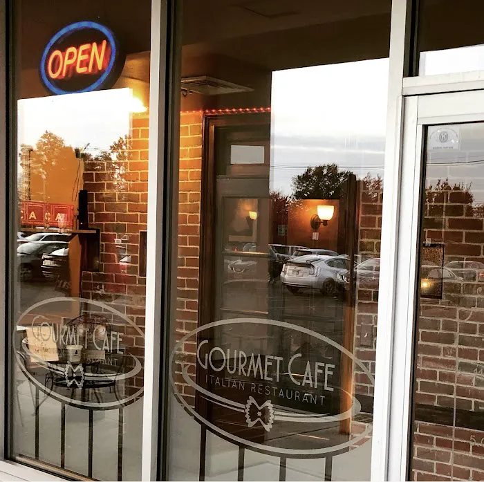 Gourmet Cafe Picture 9